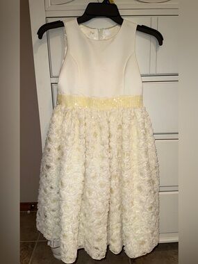 American Princess Ivory Flower Rosette Girls' Dress with Gold Waistband Sz 10